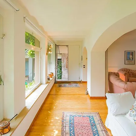 Sleeps 9 With Pool And Air Con 빌라 *